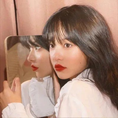 红楼梦第二部:黛玉葬花